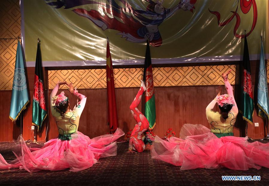 AFGHANISTAN-KABUL-CHINESE ART TROUPE-PERFORMANCE