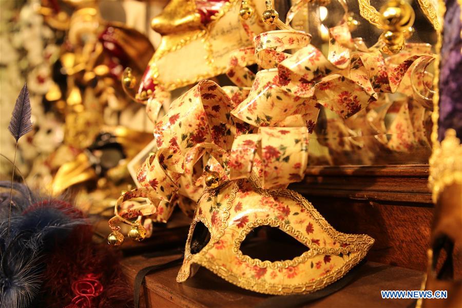 ITALY-VENICE-CARNIVAL-MASKS