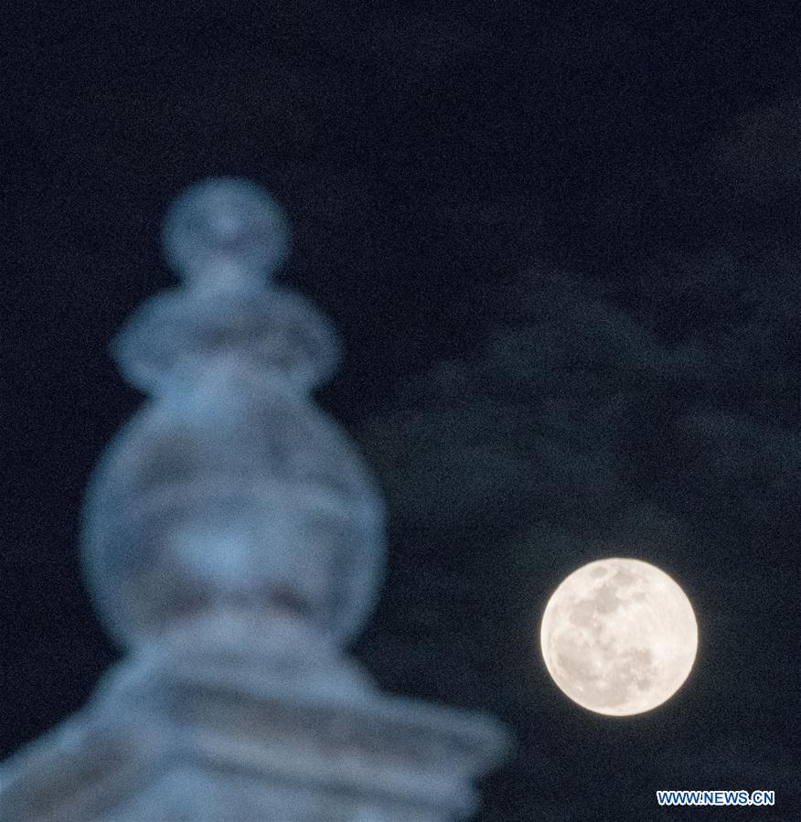 EGYPT-CAIRO-FULL MOON