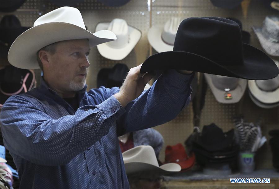 U.S.-HOUSTON-LIVESTOCK SHOW-HAT