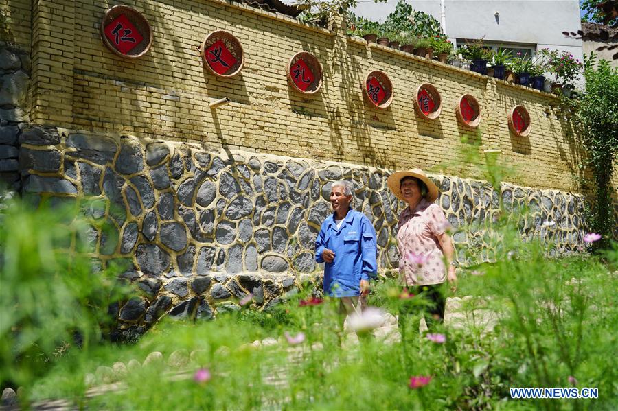 CHINA-SHAANXI-XI'AN-RURAL BEAUTY (CN)