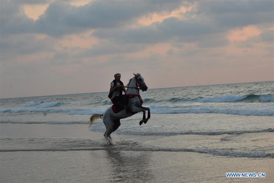 MIDEAST-GAZA-SUNSET